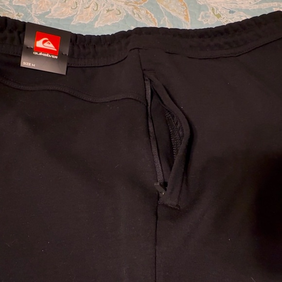 Quiksilver Men’s Black Jogger Pants, medium, hip zipper pockets, NWT - Picture 6 of 7